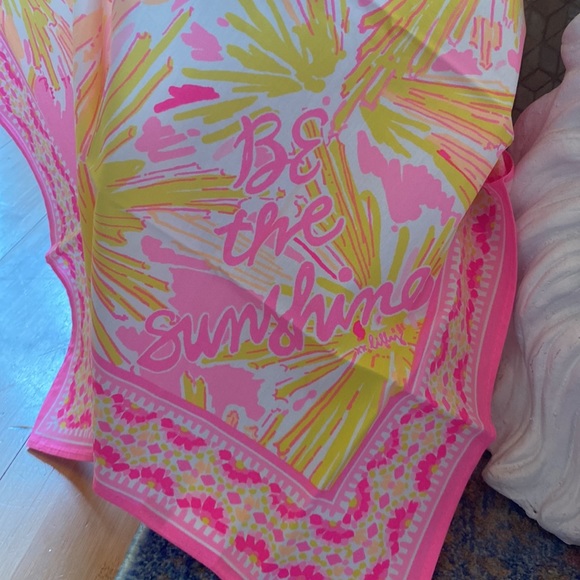 Lilly Pulitzer Printed Square Scarf Pink & Yellow Multi Be The Sunshine GWP NEW - Picture 1 of 9